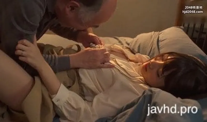 ông chồng đi vắng người vợ bị lão già gần nhà hiếp suzu harumiya